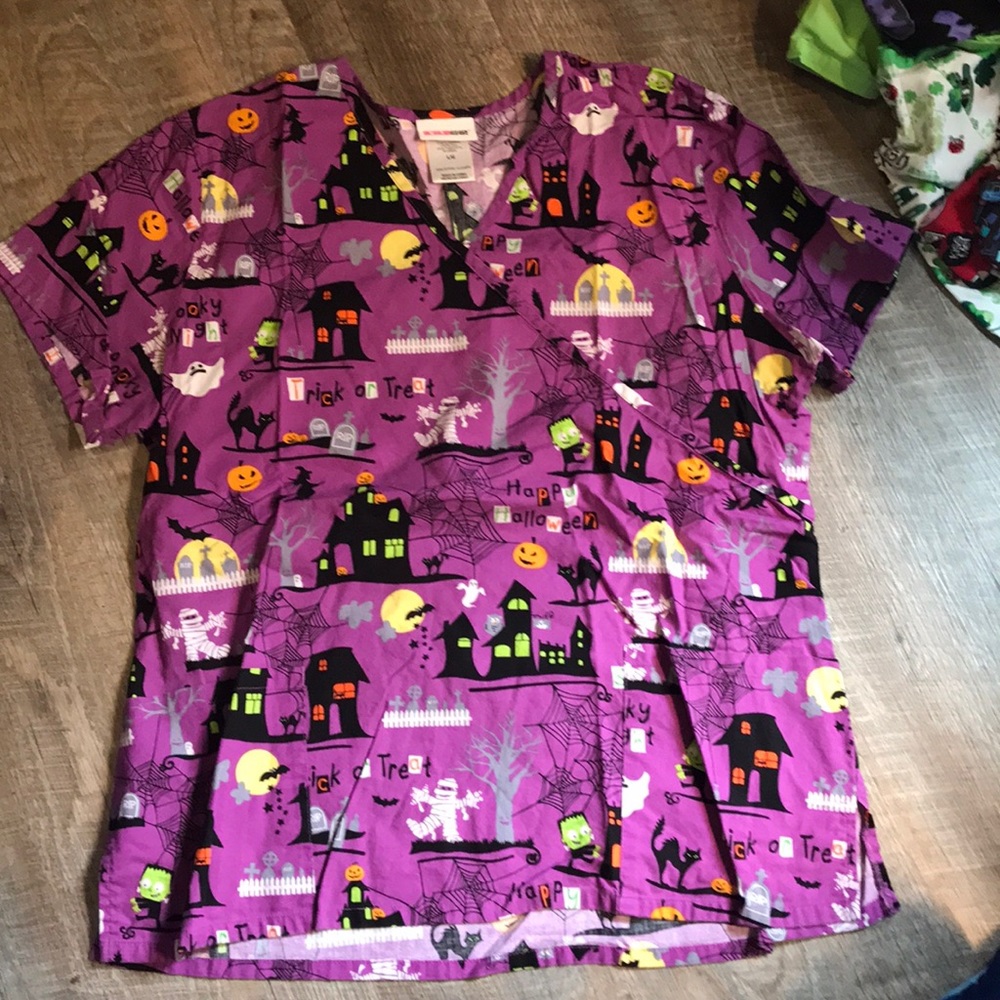 Halloween theme scrub top worn twice